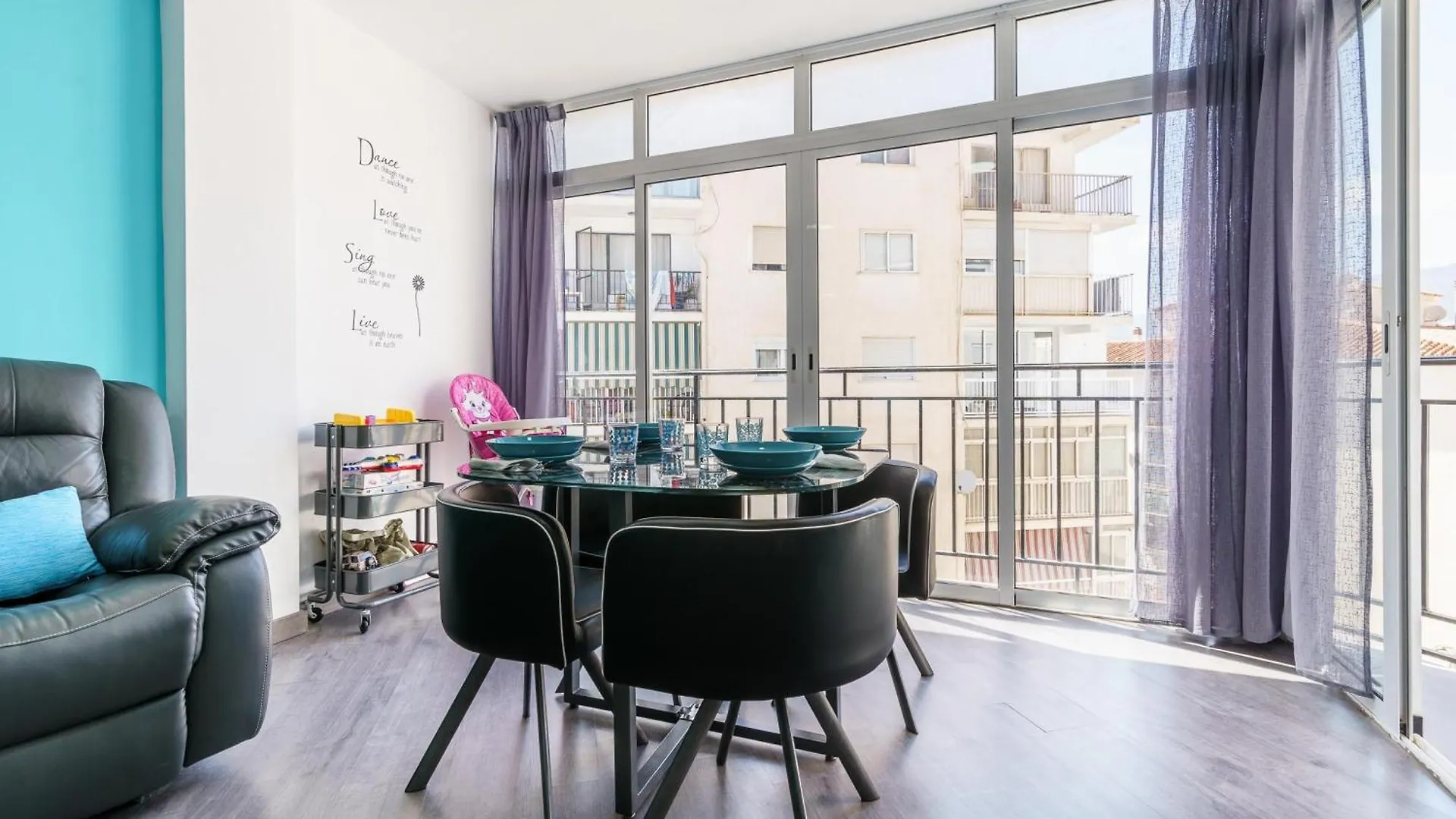 Nerja City Center Apartment - Happy Rentals 0*,