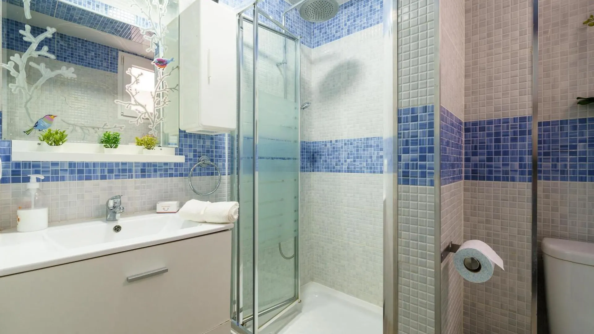Nerja City Center Apartment - Happy Rentals 0*,  Spain